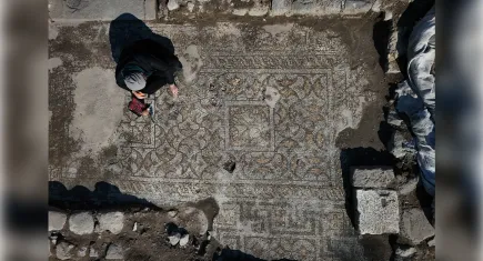 Roma dönemine ait "Mozaikli Ev" gün yüzüne çıktı