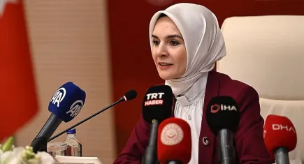 Bakan Göktaş duyurdu: Dijital bağımlılığa yaş kısıtlaması mı geliyor?