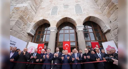 650 yıllık İsa Bey Camisi'nin restarasyonu bitti, cami yeniden cemaatiyle buluştu