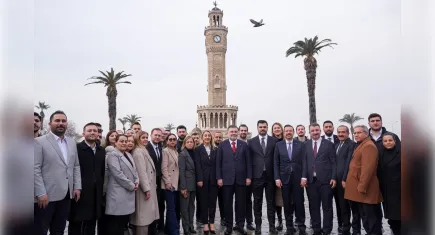 AK Partili İnan, İzmir'de çeşitli ziyaretlerde bulundu