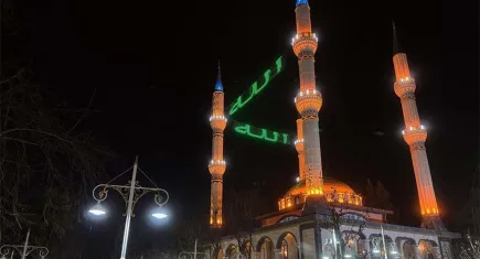 İzmir’de ilk teravih namazı kılındı