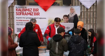 Türk Kızılay'dan, Kemalpaşa'da 300 kişilik iftar çadırı