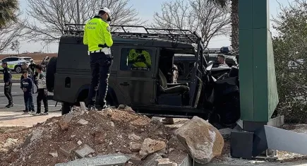 Polis aracı kaza yaptı :Çok polis yaralandı!