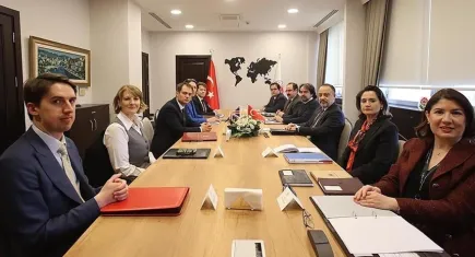 Türkiye ve İngiltere'den 'Suriye' görüşmesi