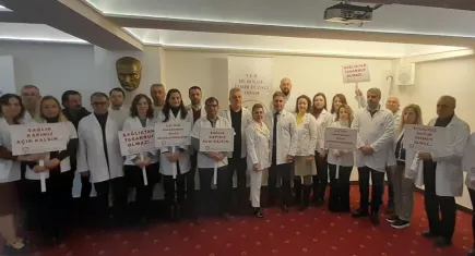 İzmir Eczacı Odası’ndan ilaç fiyat kararnamesi için çağrı: Acilen değiştirilmeli 