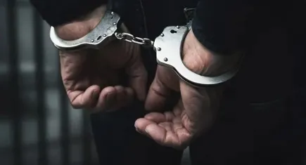 İzmir haber: Interpol tarafından kırmızı bültenle aranan firari hükümlü İzmir'de yakalandı