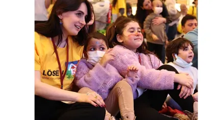 Burada etiket yok, fiyat yok… Sadece iyilik var: İyilik Çarşısı 