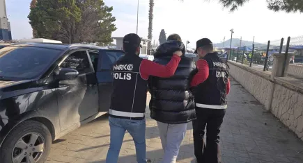 Interpol tarafından kırmızı bültenle aranan firari hükümlü Urla'da yakalandı