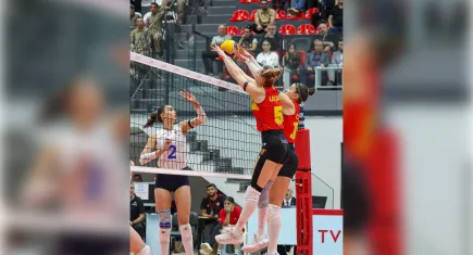 İzmir'in Sultanları, play-off'ta ilk mağlubiyetini aldı 