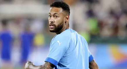 Neymar, sakatlığı sebebiyle Brezilya milli takımı kadrosundan çıkarıldı