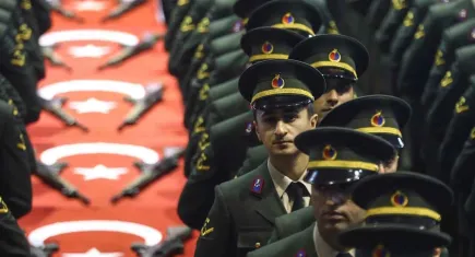 Subaylara ve astsubaylar hakkında yönetmelikte değişiklik kararı