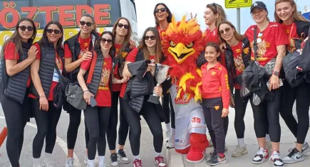 İzmir'in Sultanları, taraftarlar ile buluştu  
