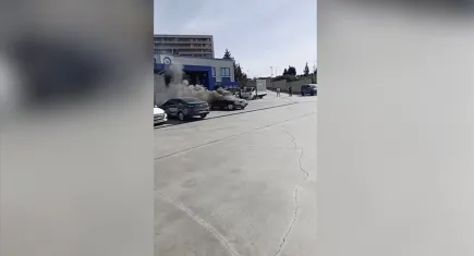 Muayeneden geçemeyen aracını yaktı