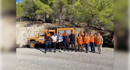Muğla'da ormanlık alanda kaybolan kişiler kurtarıldı