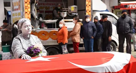 Bornova’da 18 Mart şehitleri ve gazileri heykel gösterisi ile anılacak
