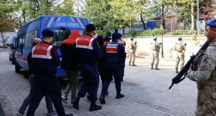 Yasa dışı yollarla yurt dışına kaçmaya çalışan 13 şüpheli tutuklandı