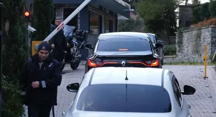 İBB'deki yolsuzluk ve terör soruşturmalarında gözaltına alınan şüphelilerin ifade işlemleri devam ediyor