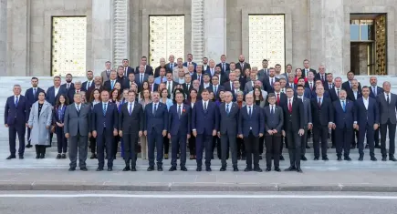 CHP İzmir İl Başkanı Aslanoğlu’ndan olağanüstü kurultay kararına tam destek