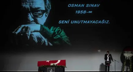 Yönetmen ve yapımcı Osman Sınav için AKM'de veda töreni