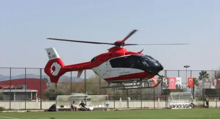İzmir haber: Amatör maçta ambulans helikopteri sahaya indi