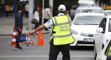 Valilikten yeni yazı: İstanbul'da hangi yollar trafiğe kapatıldı
