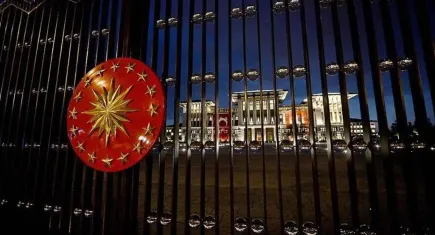 Cumhurbaşkanlığına bağlı ofis ve politika kurulları hakkında düzenlemeler Resmi Gazete'de