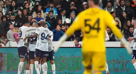 Fenerbahçe deplasmanda 3 puanı 4 golle aldı