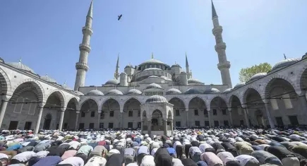Yarın Ramazan Bayramı'nın ilk günü kutlanacak