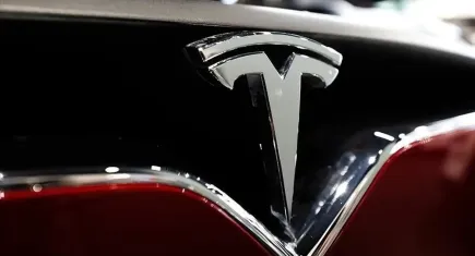 Tesla satışlarında sert düşüş devam ediyor