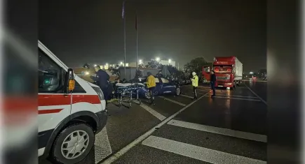 İzmir'de kaza: Yaptığı manevra ile az kalsın canından oluyordu