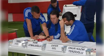 İzmir’deki kaleci antrenörleri UEFA B lisans eğitimi için bir araya geldi