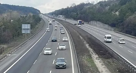 Anadolu Otoyolu'nda tatil dönüşü yoğunluğu