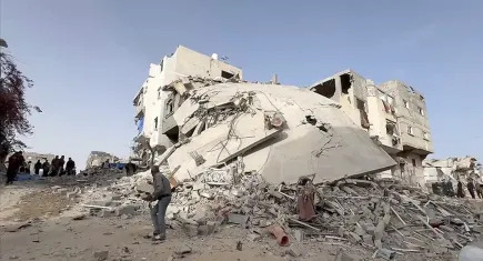 İsrail’in Gazze’ye yönelik saldırılarında 13 Filistinli hayatını kaybetti