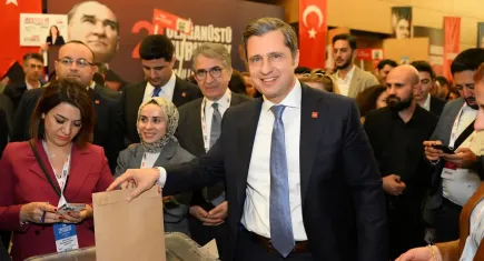 Yücel’den delegelere teşekkür