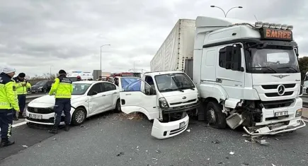 Anadolu Otoyolu'nda feci trafik kaza: Yol ulaşıma kapandı