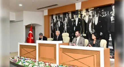 Çiğli’de gündem İmamoğlu, Bahçeli ve Pikachu