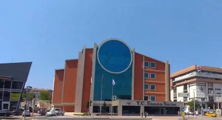 Karabağlar gençlerin yolunu aydınlatacak
