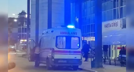 İzmir'de bıçaklı kavga : 1 kişi ağır yaralandı!