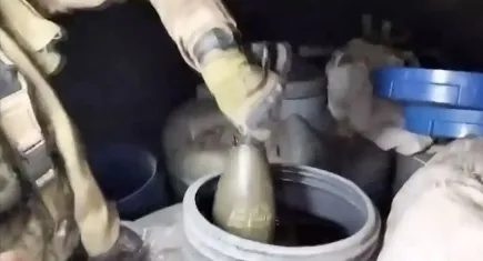 Pençe-Kilit bölgesinde teröristlere ait mağara yerle bir edildi!