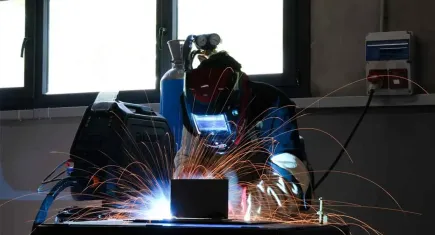 İzmir'de meslek lisesi öğrencileri en iyi kaynağı yapmak için yarıştı