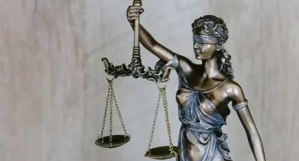 Eğitim-İş mülakat mağduru öğretmenler için ses yükseltti 