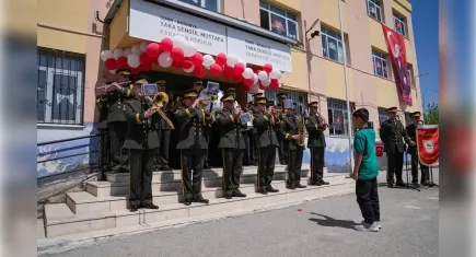 Ege Ordusu Bando’dan 23 Nisan’a özel coşkulu konser