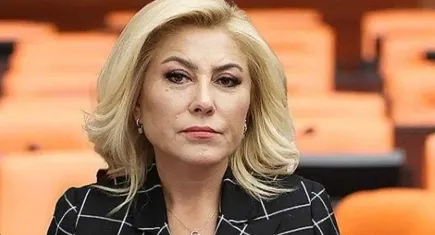 AK Parti'li Şebnem Bursalı'dan Cemil Tugay'a eleştiri