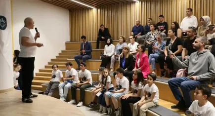 İzmir'de öğrenciler Japon astronotla telsizle görüştü