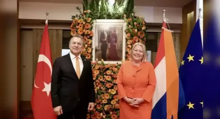 Hollanda'nın Kral Günü İzmir'de kutlandı