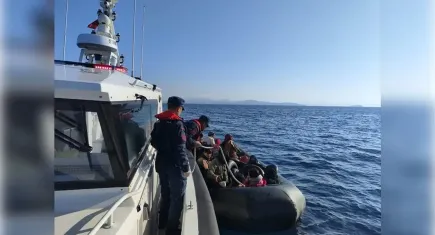 İzmir'de Sahil Güvenlik'ten düzensiz göçmen operasyonu
