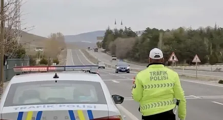 Trafikte hız ihlallerine denetim: 2 milyonu aşan işlem yapıldı