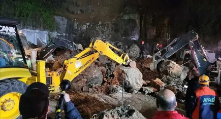 Samsun’da oto yıkamacıda heyelan faciası: Baba ve iki kızı hayatını kaybetti