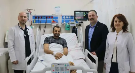 İzmir'de halı sahada kalbi duran adam 12 gün sonra hastanede uyandı