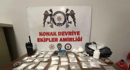 İzmir Konak'ta kovalamaca sonucu yasaklı maddeyle yakalanan 2 şüpheliye tutuklama